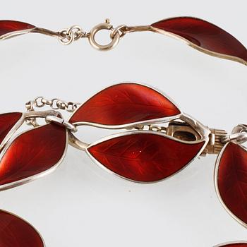 GARNITYR, 3 delar, sterlingsilver samt emalj, David Andersen, Oslo. Vikt 53,5 gram.