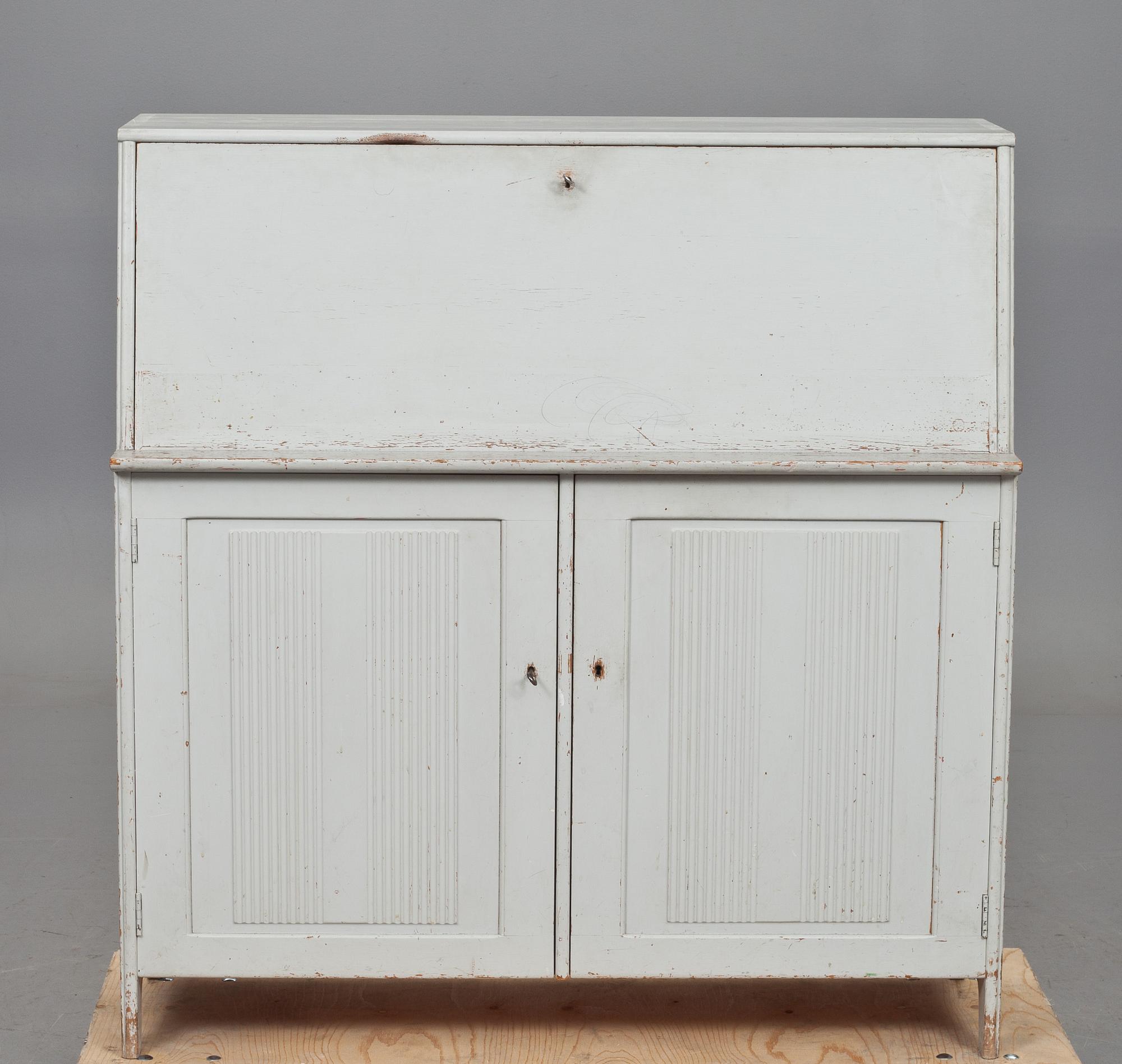 SKRIVSKÅP, brännmärkt Carl Malmsten.