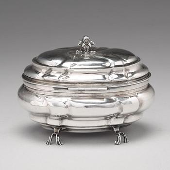 A Swedish 18th century Gustavian silver sugar-casket, mark of Niclas Warneck, Karlstad 1755.