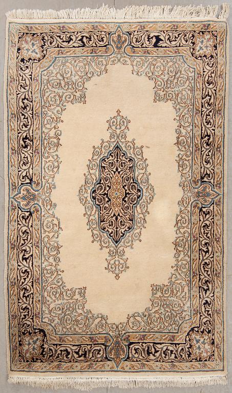 MATTA, old, Kirman laver, ca 215 x 127 cm.