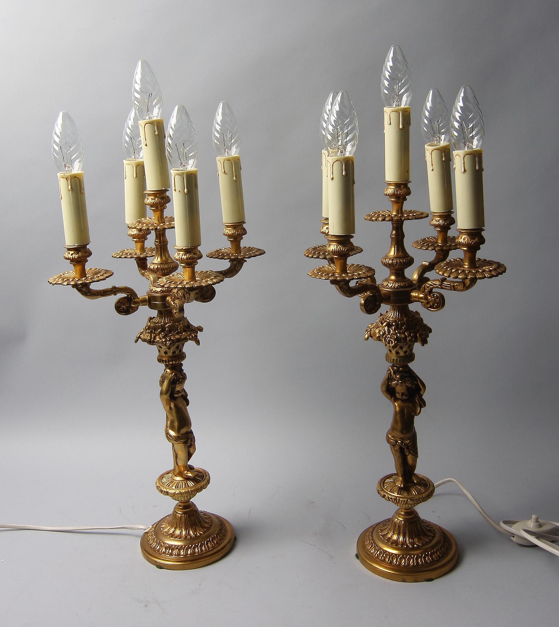 BORDSARMATURER, ett par, bl.a. mässing.