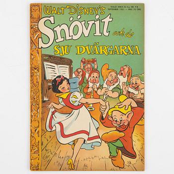 Serietidningar, 3 st, bl a "Walt Disney's askungen" Nr 11 B, November 1950.