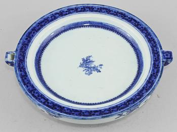 VÄRMEFAT, porslin, Kina, Jiaqingstil, 1900-tal.