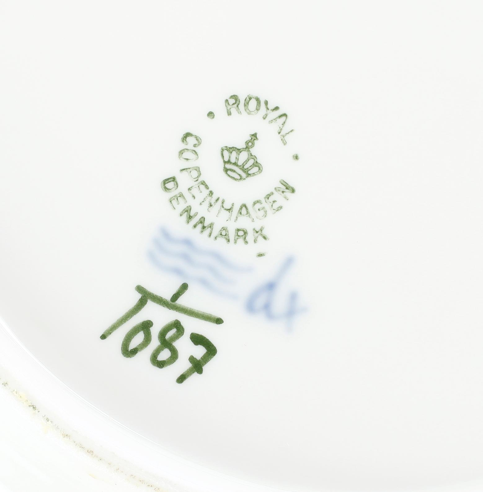 ASSIETTER, 6 st, SKÅL samt TEKOPPSFAT, 2 st, porslin, Royal Copenhagen, Danmark.