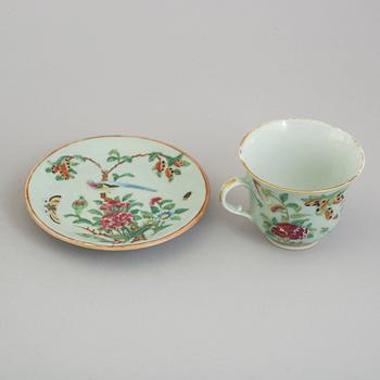 6 plates and a cup, porcelin, China, 1840s.