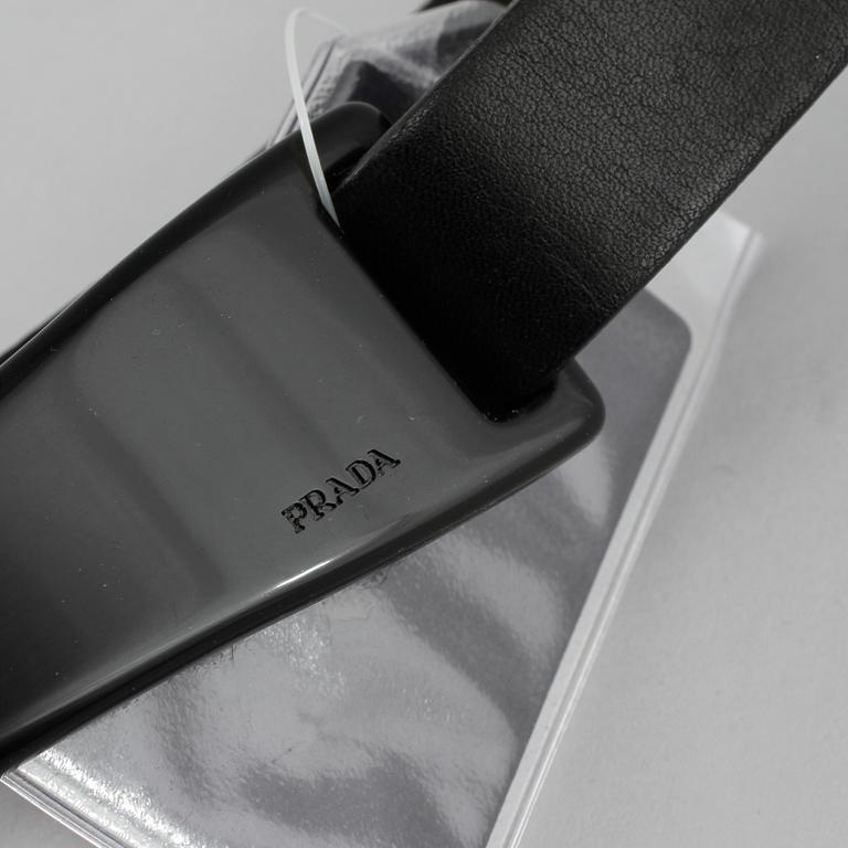 SKÄRP, Prada, 1900-talets sista kvartal.