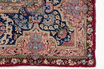 Carpet, Kirman, 365 x 270 cm.