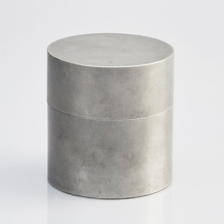 Nils Fougstedt, or Björn Trägårdh (1908-1998), a pewter box with cover, Svenskt Tenn, Stockholm 1932.