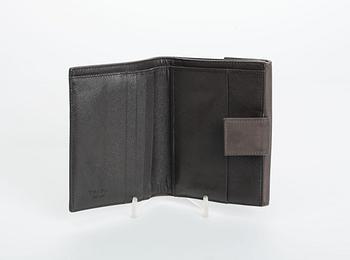 PLÅNBOK, Prada.