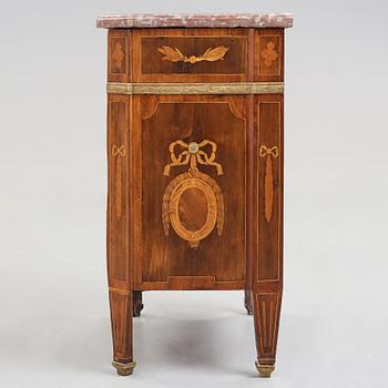 A Gustavian commode attributed to Jonas Hulsten, master in Stockholm 1773-1794.