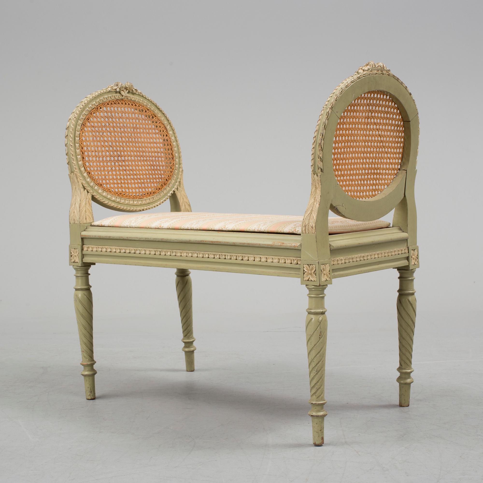 SALONGSGRUPP, 7 delar, gustaviansk stil, 1900-talets början.