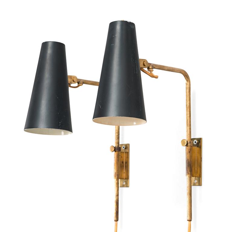 Paavo Tynell, A pair of mid-20th century '9459' wall lights for Idman.