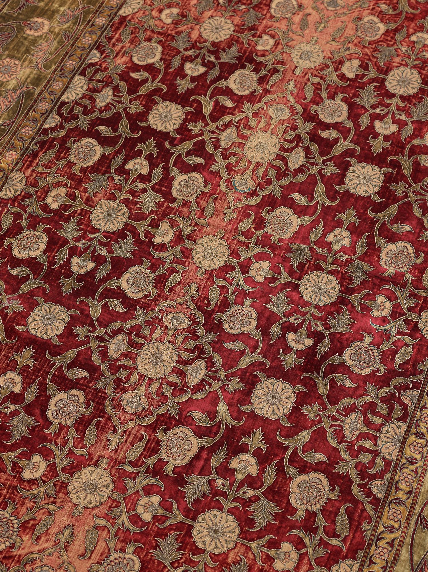 MOGUL SILKESSAMMET, Indien, sannolikt 1700-talets andra hälft, ca 227 x 146,5 cm.