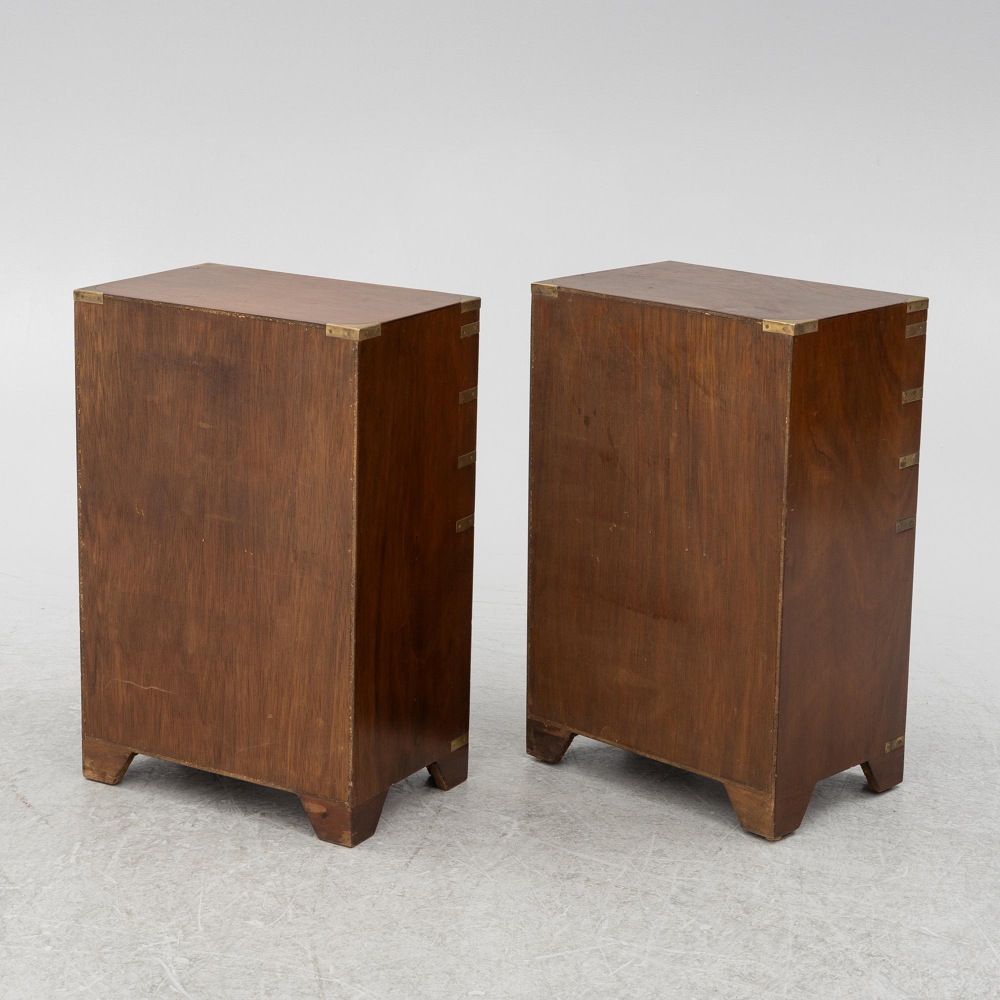 Sängbord, ett par, 1900-talets andra hälft.