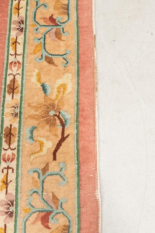 Matta, Kina old ca 293x210 cm.