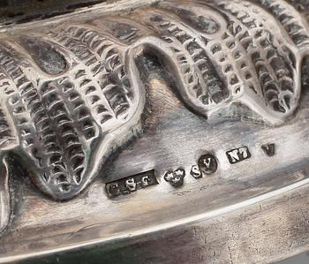 BÄGARE, silver, Carl Strandberg, Ystad, 1915. Totalvikt 338 g.