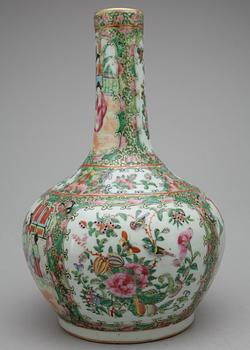 VAS / BORDSLAMPA, porslin, Qing dynastin, Kanton, 1800-tal.