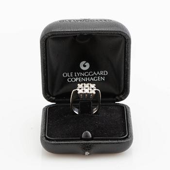 Ole Lynggaard, ring, 14K guld med runda brilliantslipade diamanter.