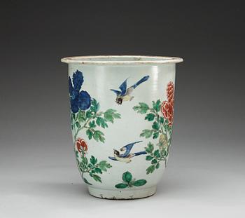 YTTERFODER, porslin. Qing dynastin, Kangxi (1662-1722).