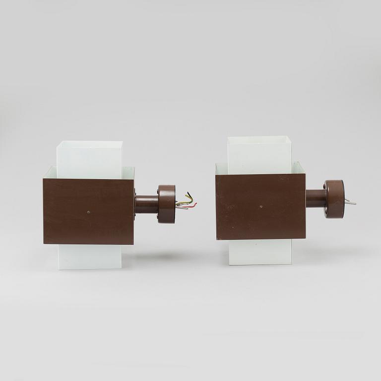 A pair of wall lamps by Hans Agne Jakobsson from the 1970/80s.