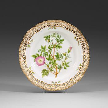 1808. A set of four Royal Copenhagen 'Flora Danica' dishes, Denmark, 20th Century.