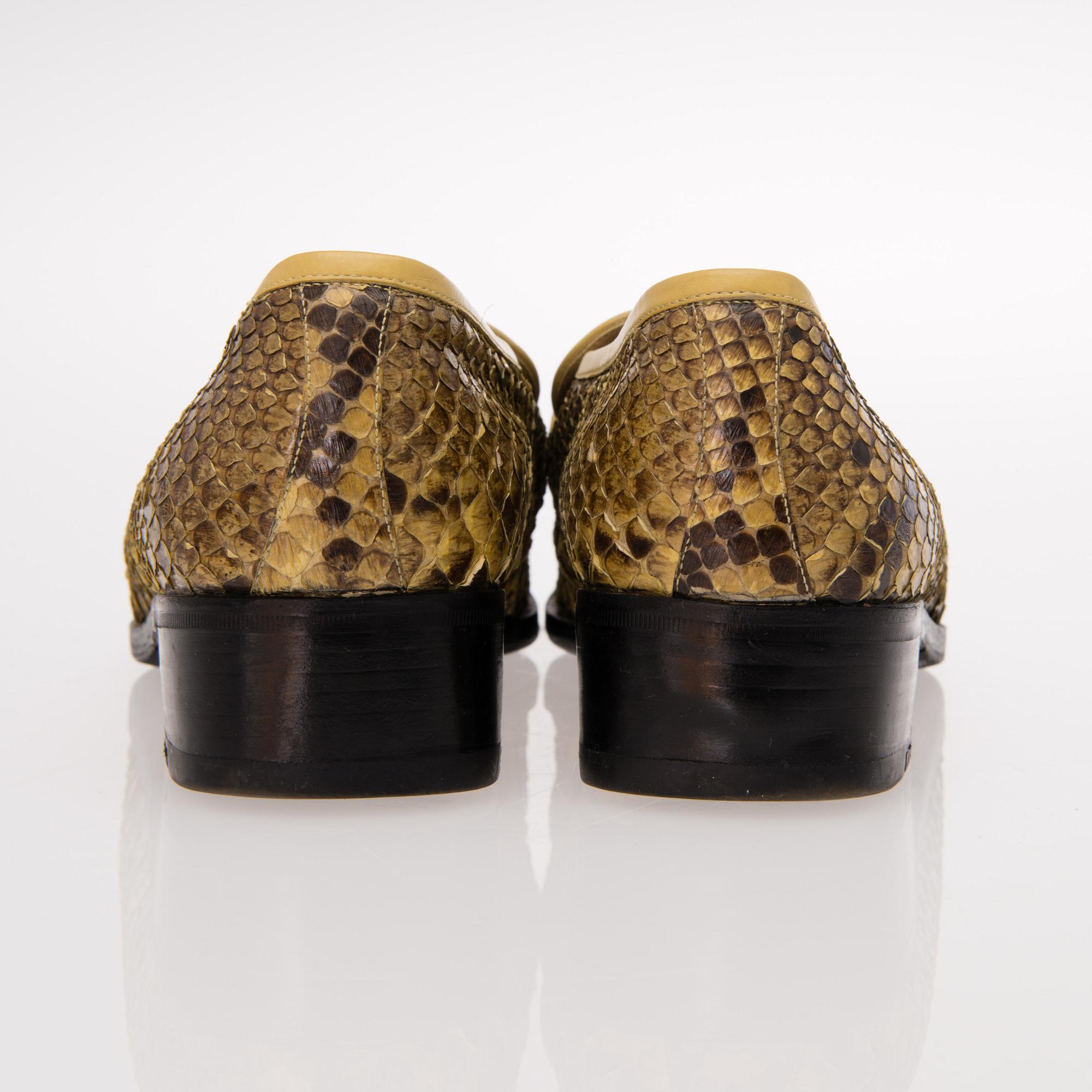 GUCCI, SKOR, storlek 40,5. 1990-tal.