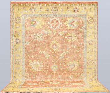 A carpet, Ziegler design, approx. 362 x 274 cm.