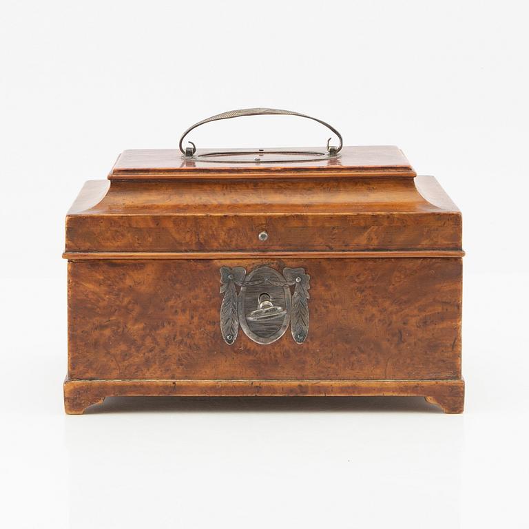 Box by Erik Malmberg (master in Köping 1789-1807) Late Gustavian.