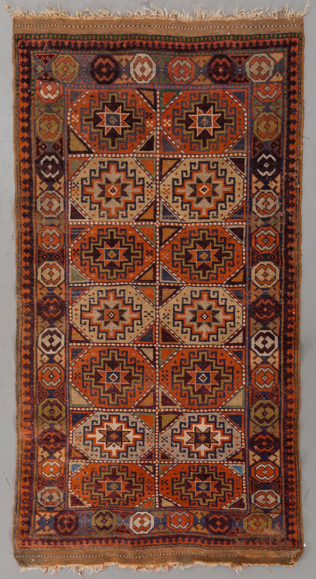 MATTA Kaukasisk semiantik ca 190 x 106 cm.