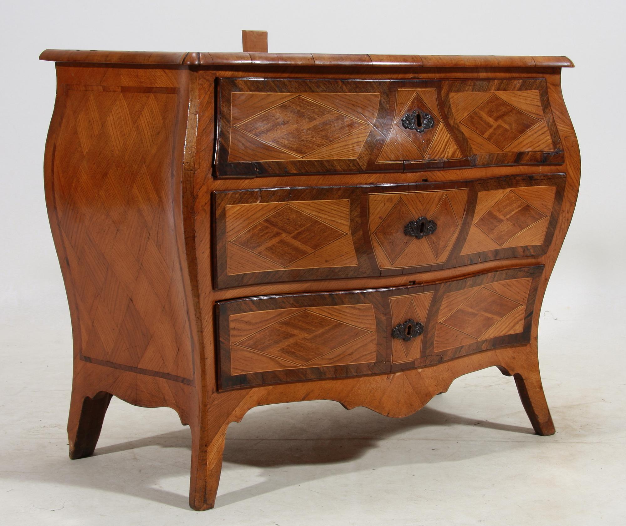 BYRÅ, rokoko, 1700-tal.