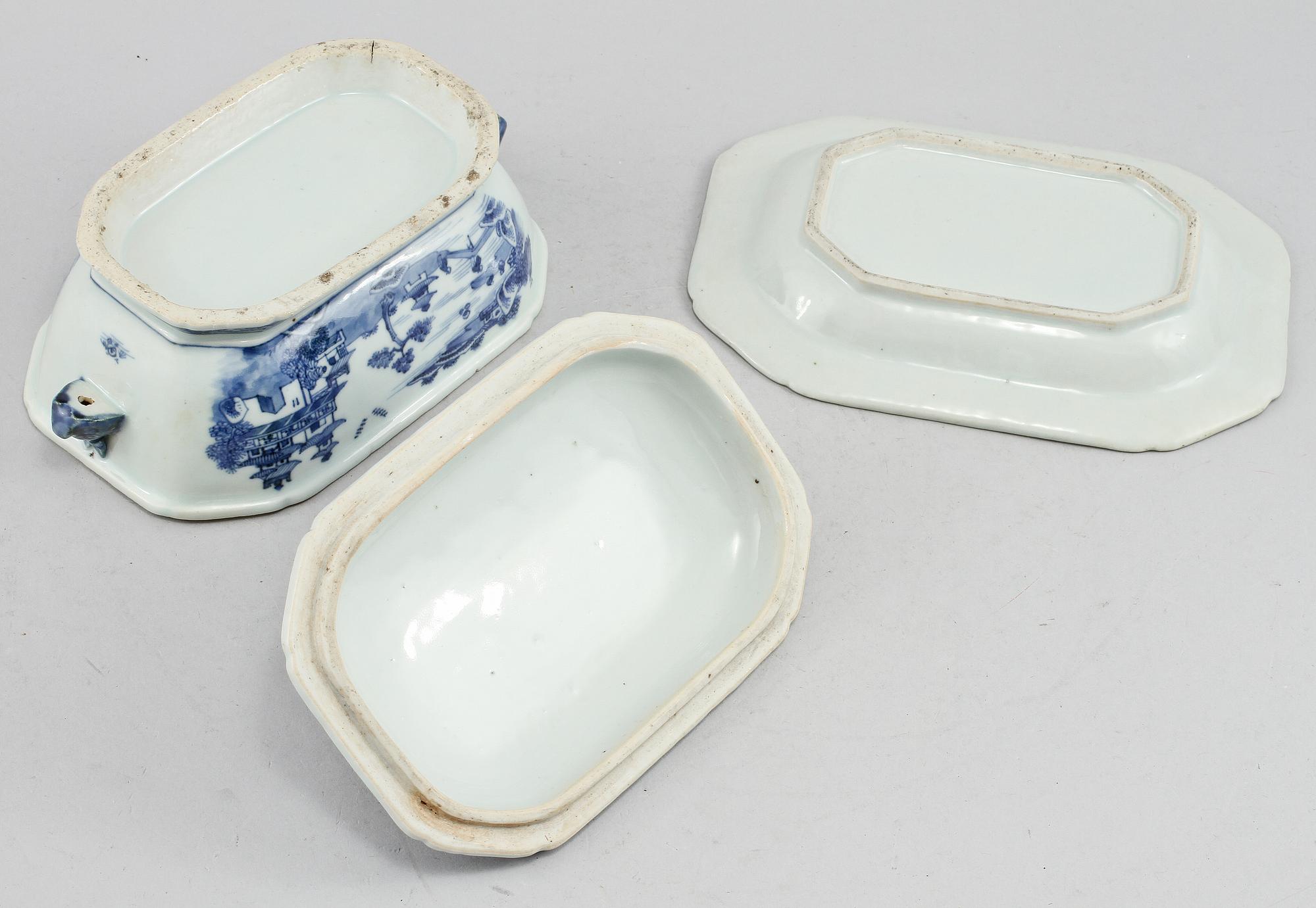 SMÖRTERRIN, porslin, Kina, 1700/1800-tal.