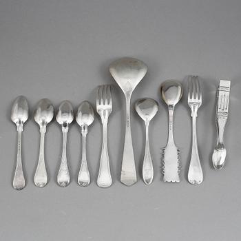 PARTI BESTICK, silver samt nysilver, 1700-1900-tal. Silvervikt ca 327 gram.