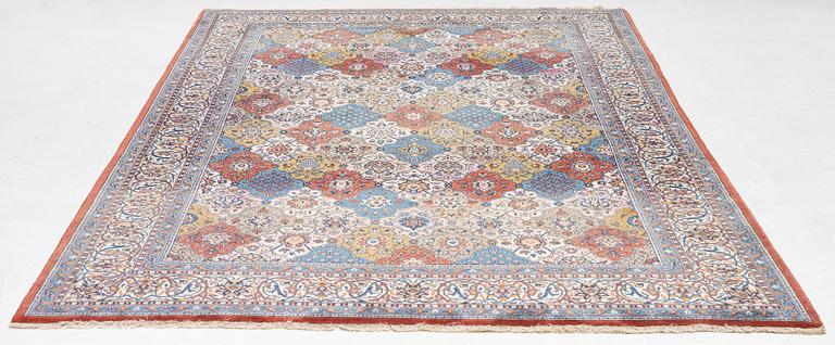 Rug, Sarough, 365 x 245 cm.
