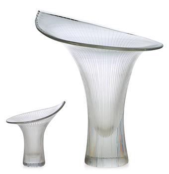 853. TAPIO WIRKKALA, vaser, 2 st, "Kantarelli", Iittala, Finland.