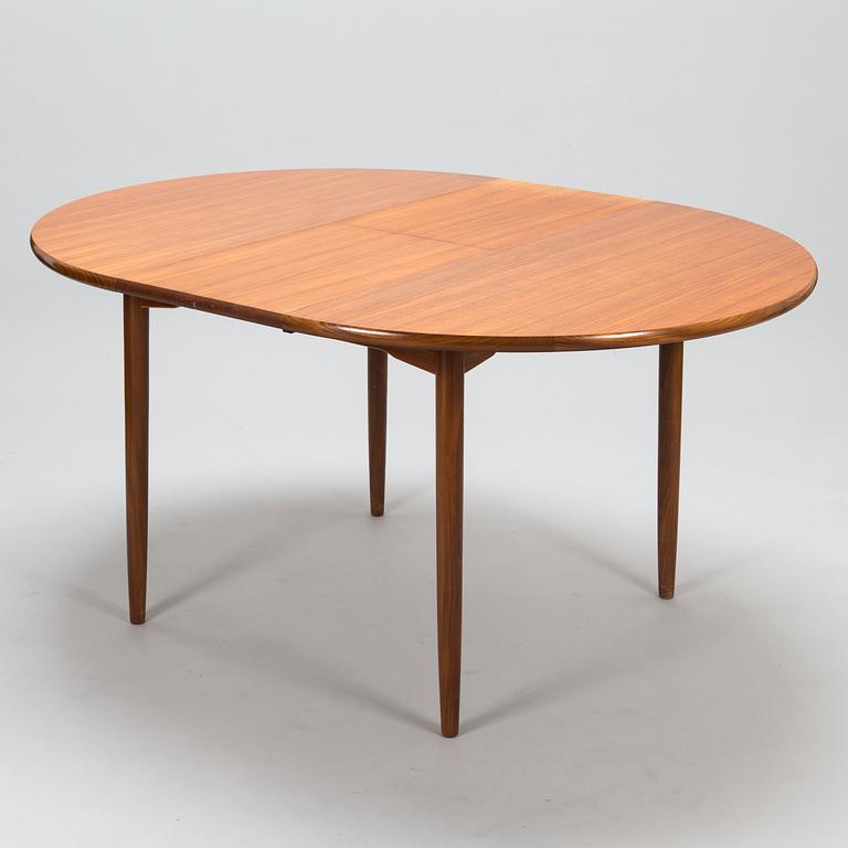 A teak dining table from 1950's/60's.