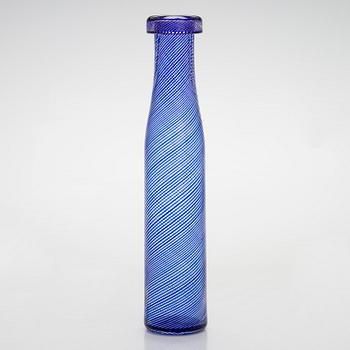 Kaj Franck, a glass carafe 'KF 292', signed K. Franck Nuutajärvi Notsjö -63.