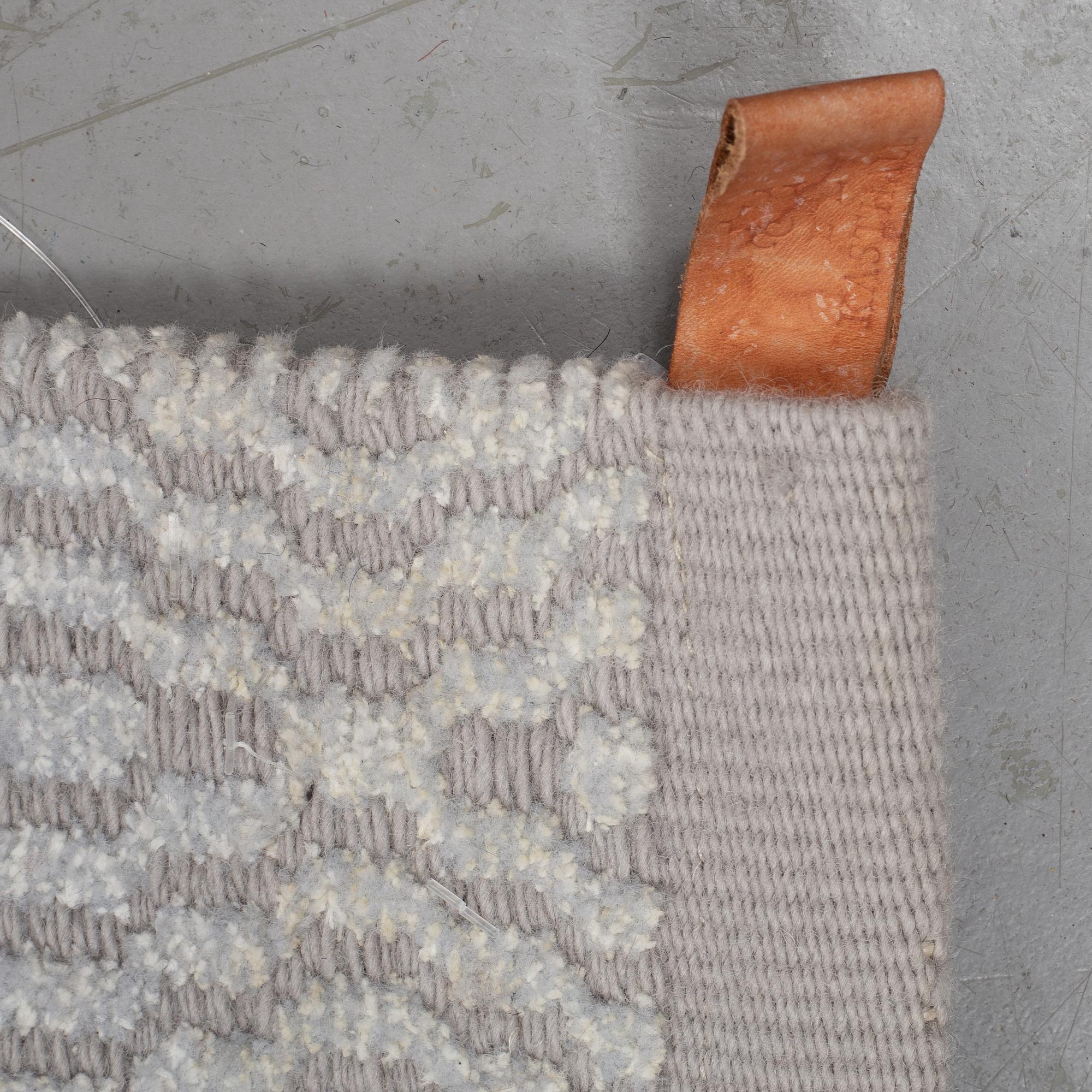 A runner, Machine made, "Chenille family bloom", Kasthall Design Studio, ca ca 780 x 90 (according to lable) cm.