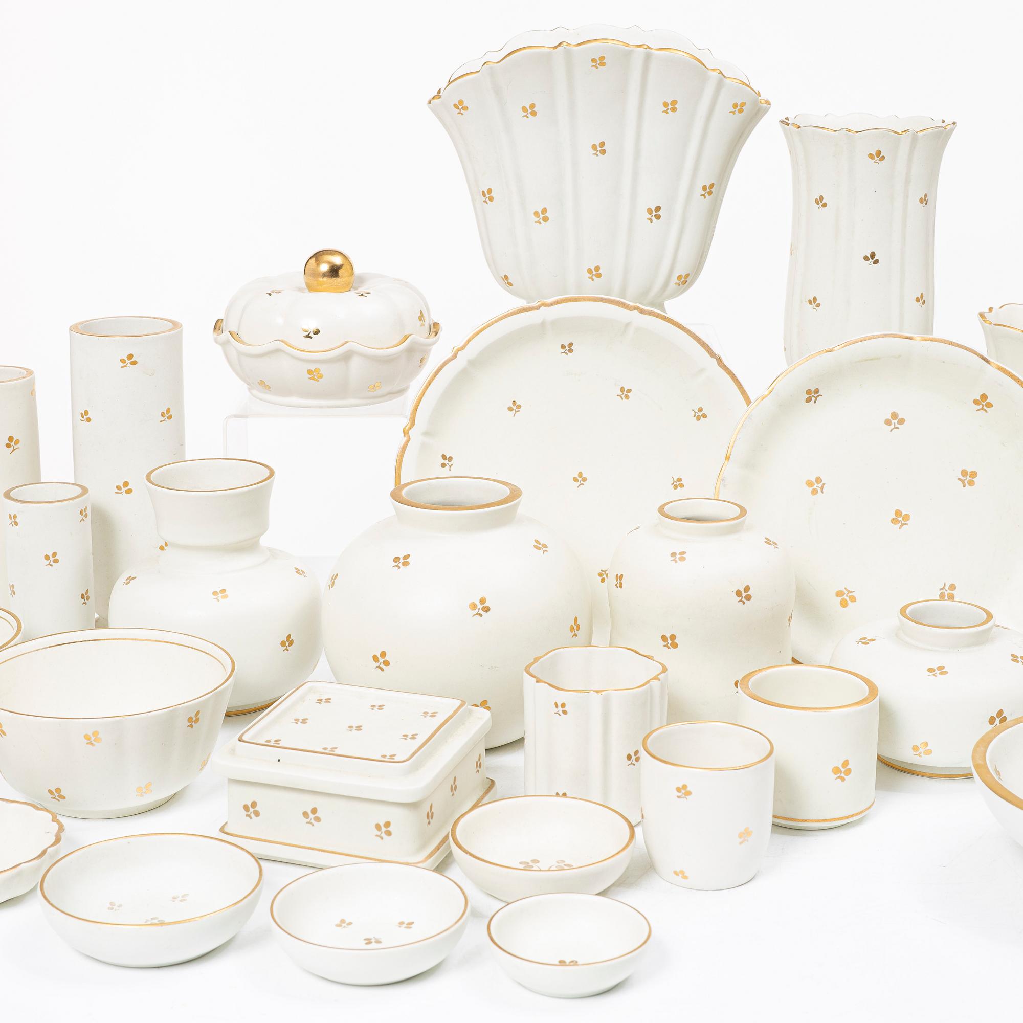 Wilhelm Kåge, a 53-piece ceramics collection 'Carrara', Gustavsberg.