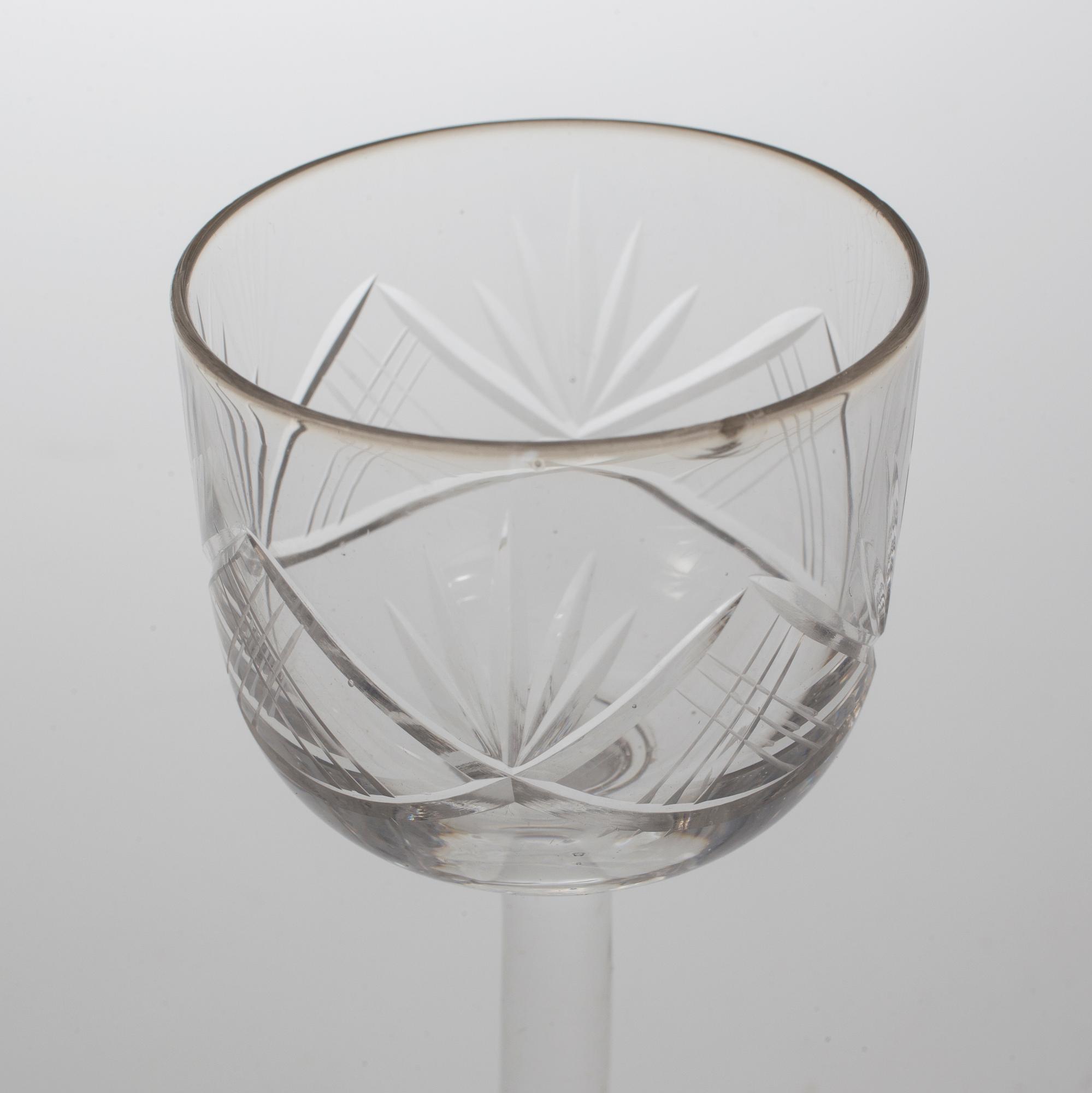 GLASSERVIS, 27, "Helga" samt Helgaliknande modell, 1900-talets första hälft.