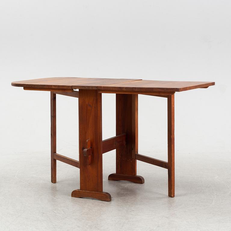 A pine gate-leg table, 1930's/40's.