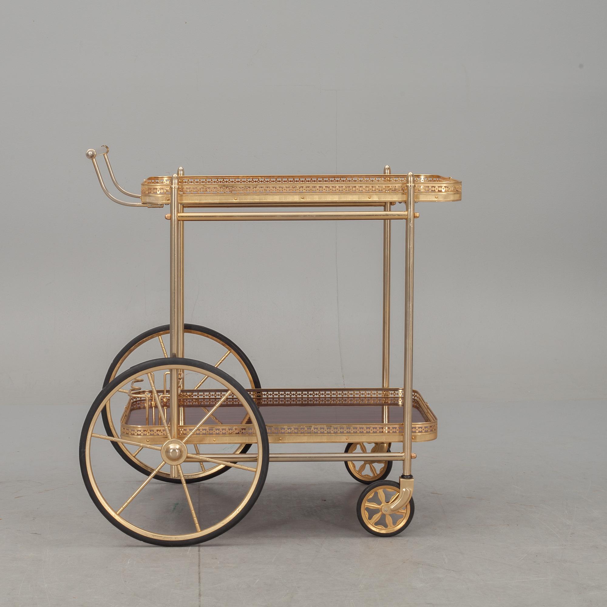 SERVERINGSVAGN, 1900-talets andra hälft.