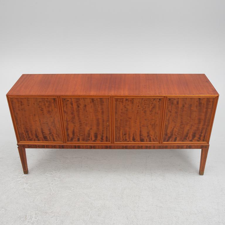 Swedish Modern, sideboard, omkring 1900-talets mitt.