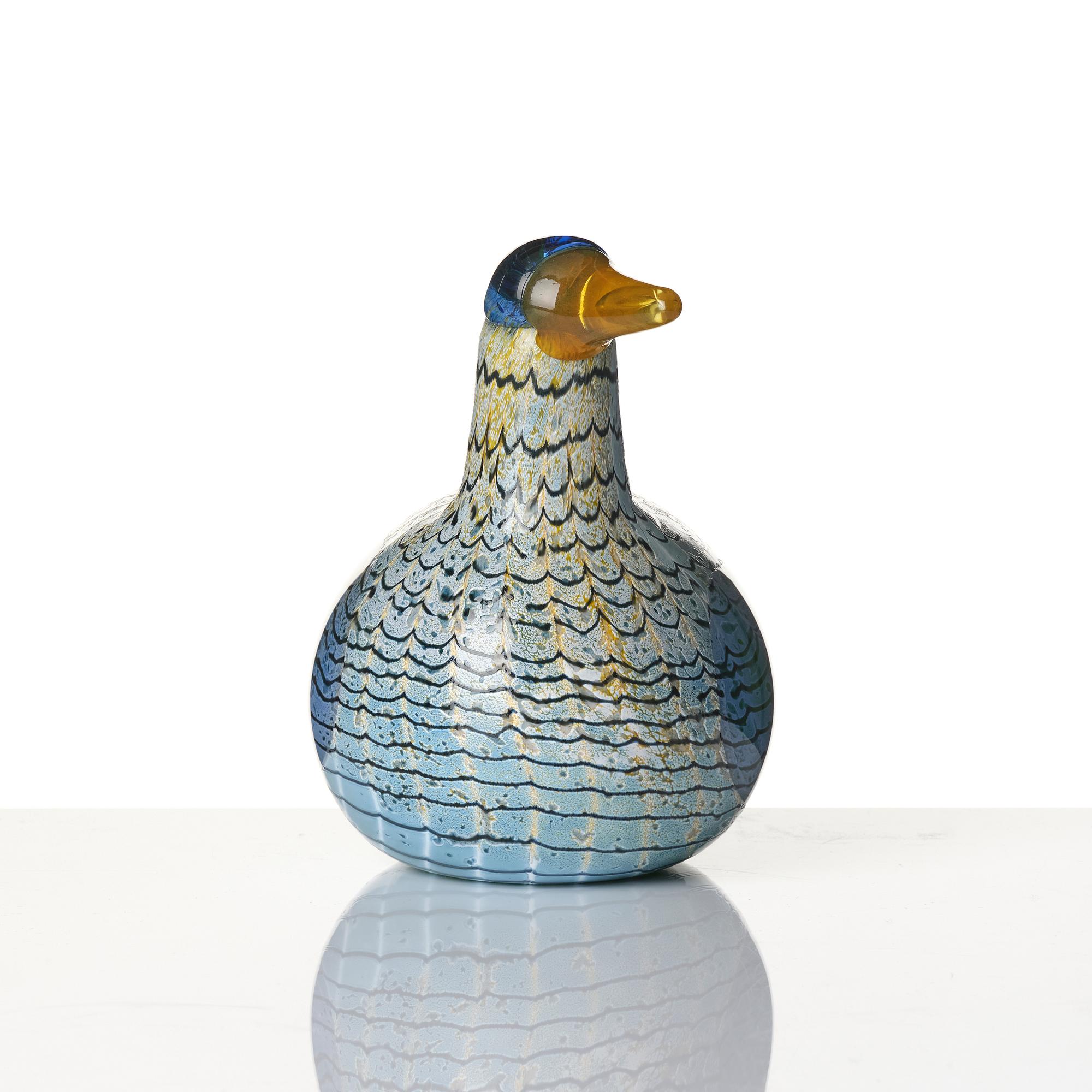 Oivo Toikka, fågel, "Martin hanhi", för 80-årsjubileet av Finlands självständighet, Nuutajärvi Notsjö, Iittala, Finland.