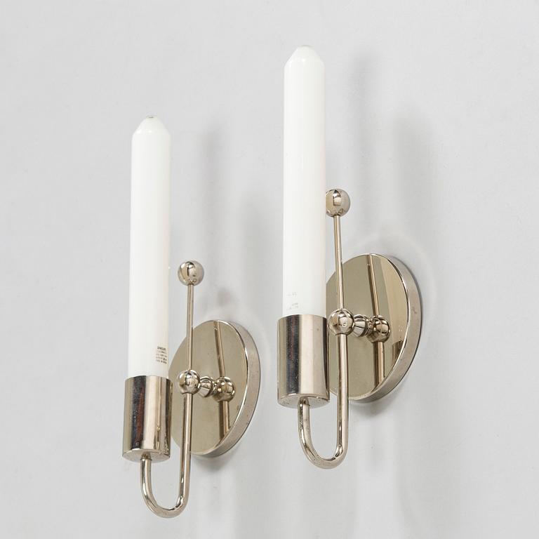 Paavo Tynell, a pair of 1930s '7209' wall lights for Taito.