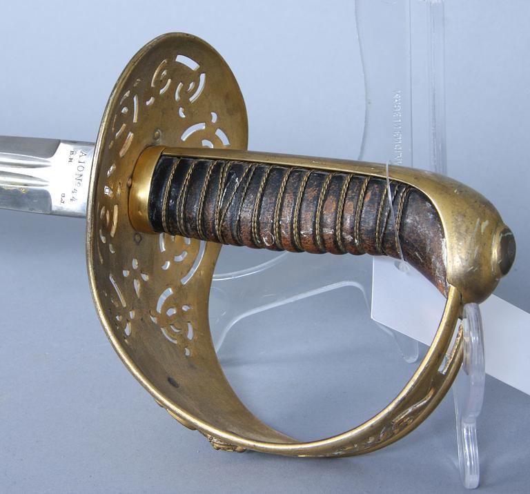 SABEL med BALJA, m/1893 för officer vid kavalleriet, E. Svalung, Eskilstuna.