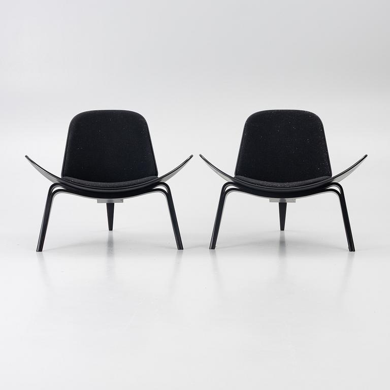 Hans J. Wegner, Fåtöljer, ett par, CH07, "Shell Chair", Carl Hansen, Danmark.