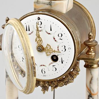 BORDSUR, gustaviansk stil, omkring 1900-talets mitt.