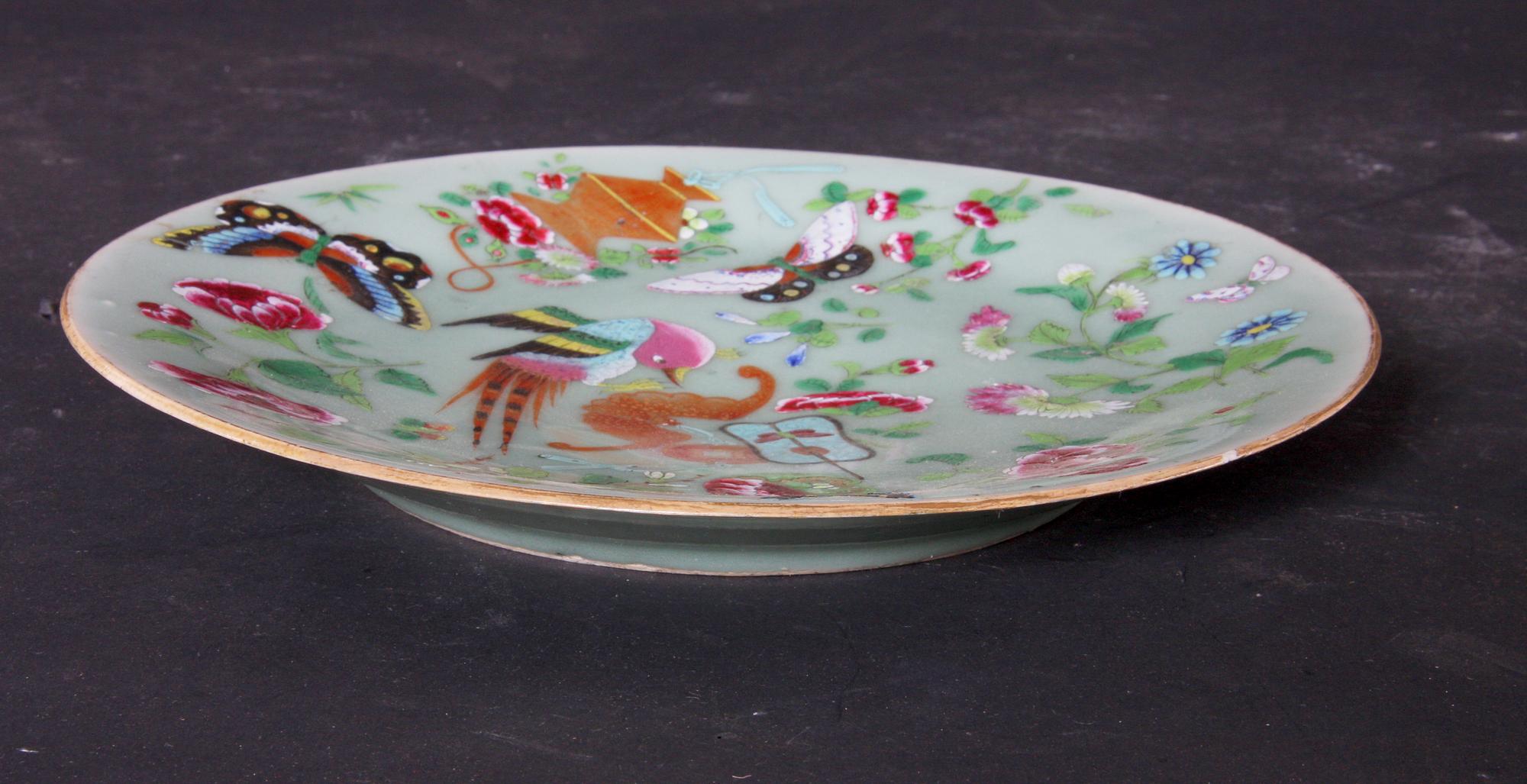 FAT, porslin, Kanton.
Proveniens: Git Gay.