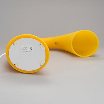 Eero Aarnio, pöytävalaisin "Swan" Melaja Oy, 2007.