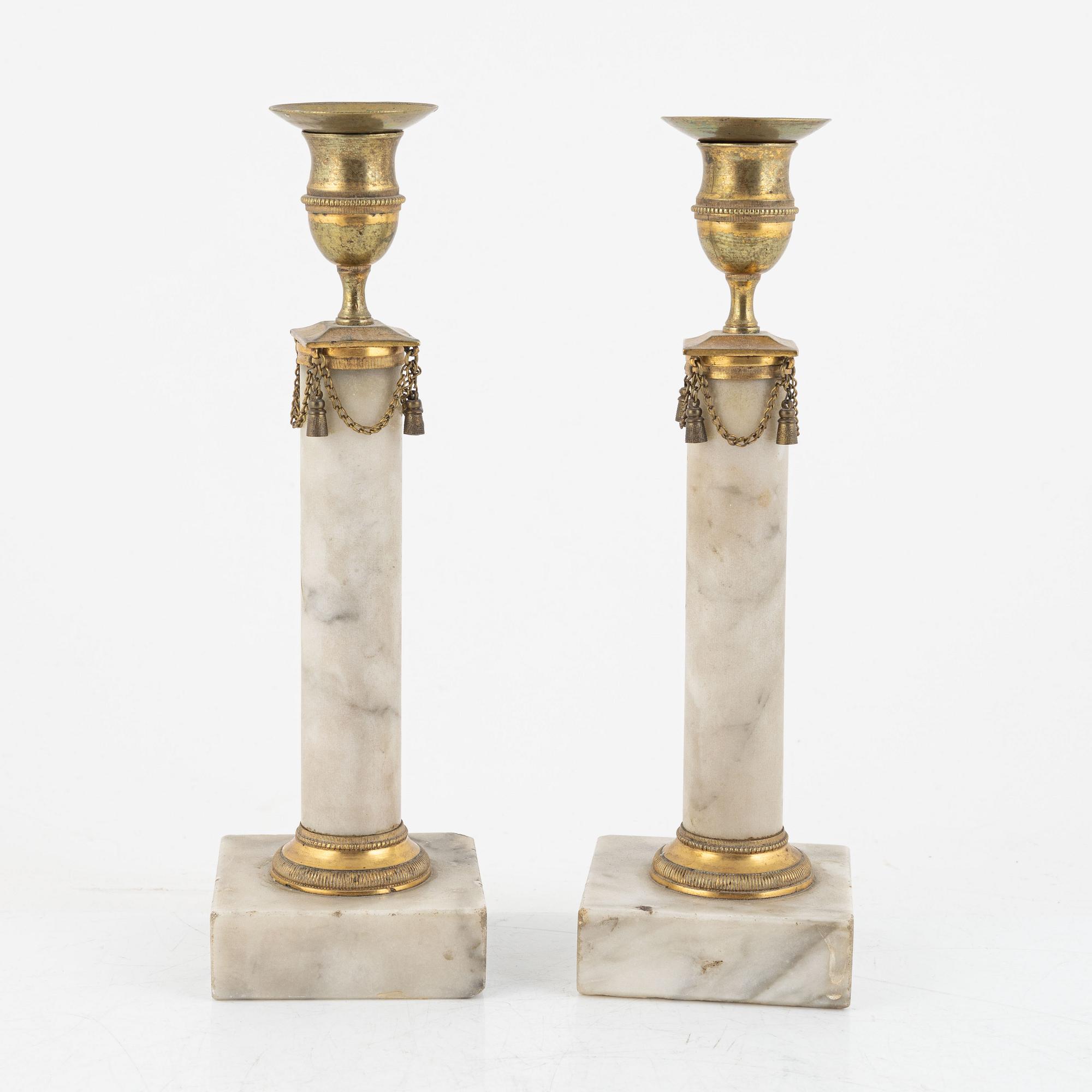 Ljusstakar, ett par, gustavianska, omkring 1800.